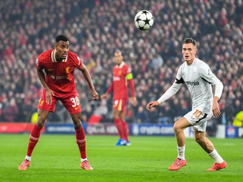 索博:和麦卡、赫拉芬贝赫并肩作战很棒;防守意识是我的优势